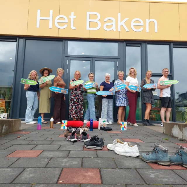 De kop is eraf! De eerste schooldag zit er weer op. We hebben een fijne dag gehad en mochten weer samen er tegenaan. Ons jaar thema is bij alle scholen van het @noorderbasis -In de voetsporen van Jezus-Dit brengen wij op de leerlingen over in ons dagelijks onderwijs. Bent u voor uw kind ook geïnteresseerd in christelijk onderwijs? Wij hebben op 8 oktober een Open Dag. U bent van harte welkom!